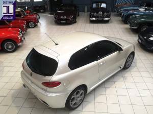 Image 5/49 de Alfa Romeo 147 3.2 GTA (2004)