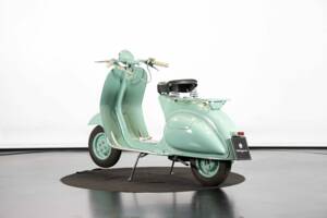 Immagine 2/50 di Piaggio Vespa 125 (1953)