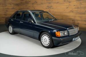 Imagen 3/19 de Mercedes-Benz 190 D (1990)
