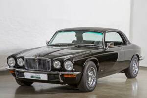 Image 1/31 of Jaguar XJ 5.3 C (1978)