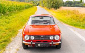Image 13/53 of Alfa Romeo 2000 GT Veloce (1975)