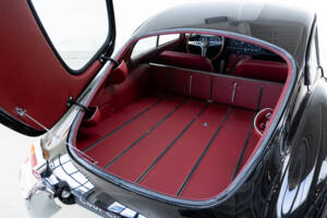 Image 23/34 de Jaguar Type E 4.2 (1967)