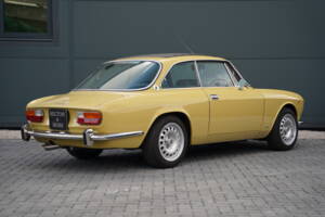 Bild 5/50 von Alfa Romeo 2000 GT Veloce (1975)