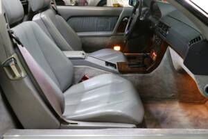 Image 22/27 of Mercedes-Benz SL 500 (1993)