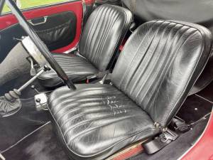 Image 7/24 of Alfa Romeo Giulia 1600 Spider (1963)