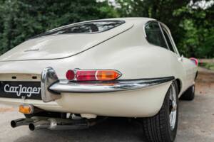 Image 18/50 de Jaguar Type E 3.8 (1963)