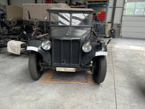 Image 2/12 of Saurer Austria Sd.Kfz. 10 (1941)