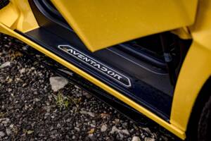 Image 10/21 of Lamborghini Aventador LP 750-4 SV (2016)