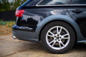 Bild 38/50 von Audi A6 3.0 TFSI allroad quattro (2012)