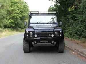 Bild 2/18 von Land Rover Defender 110 (2014)