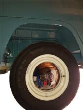 Image 31/33 of Volkswagen T2a minibus (1970)