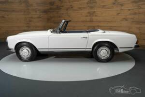 Image 4/19 of Mercedes-Benz 230 SL (1964)