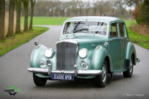 Image 19/46 of Bentley R-Type (1953)