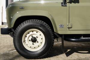 Bild 13/32 von Land Rover Defender 90 Works V8 (2014)