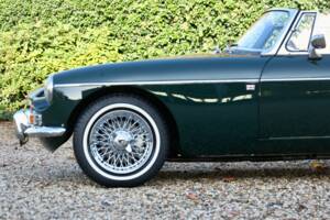 Image 26/50 of MG MGB (1974)