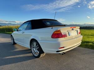 Image 4/18 of BMW 330Ci (2001)