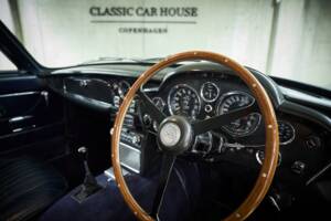 Afbeelding 39/60 van Aston Martin DB 6 (1968)