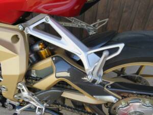 Bild 28/45 von MV Agusta F3 675 Serie Oro (2012)