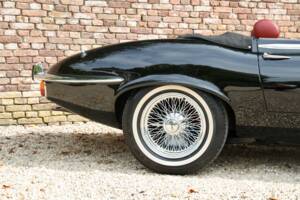 Afbeelding 19/50 van Jaguar E-Type V12 (1974)
