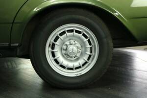 Bild 48/50 von Mercedes-Benz 300 D (1981)