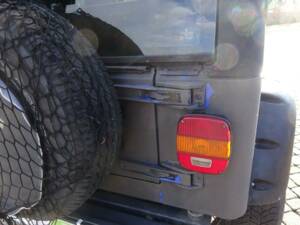 Image 39/42 de Jeep Wrangler Sport Hardtop 2.5 (1997)