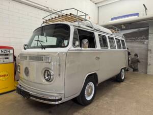 Image 2/17 of Volkswagen T2c Combi (1991)