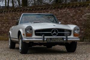 Bild 24/50 von Mercedes-Benz 280 SL (1970)