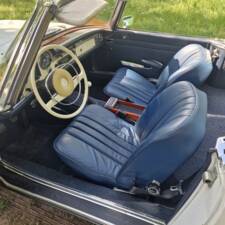 Image 17/100 of Mercedes-Benz 250 SL (1967)