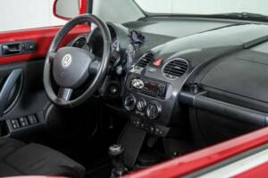 Image 34/50 de Volkswagen New Beetle 2.0 (2006)