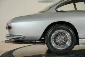 Bild 12/50 von Ferrari 330 GT (1965)