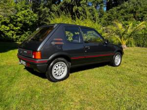 Bild 12/39 von Peugeot 205 GTi 1.6 (1986)