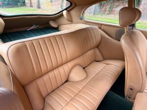 Bild 9/17 von Jaguar E-Type V12 (2+2) (1973)