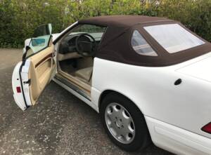 Afbeelding 6/8 van Mercedes-Benz SL 320 (1995)
