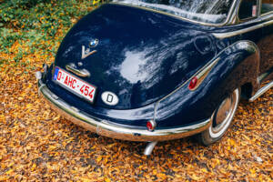 Immagine 79/199 di BMW 502 - 3,2 Litre (1961)