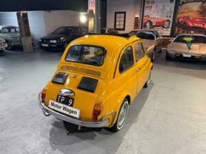 Image 33/76 de FIAT 500 L (1970)