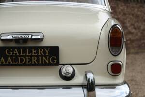 Image 37/50 of Volvo P 123 GT (1969)