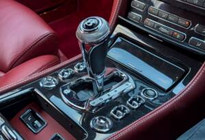 Bild 17/22 von Bentley Brooklands (2008)