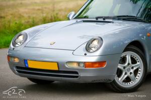 Image 22/63 of Porsche 911 Carrera (1996)