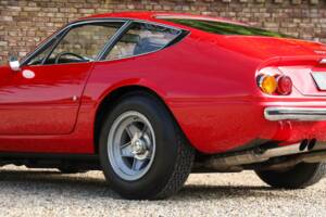 Afbeelding 40/50 van Ferrari 365 GTB/4 Daytona (1973)
