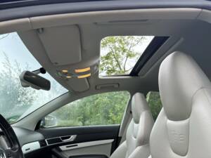 Imagen 4/42 de Audi S6 Avant 5.2 V10 quattro (2006)