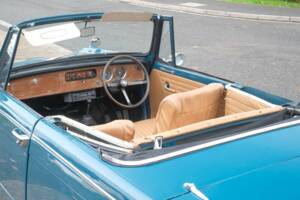 Bild 39/50 von Triumph Herald 1200 (1965)