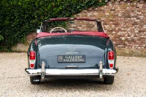 Bild 6/50 von Mercedes-Benz 220 SE Cabriolet (1960)