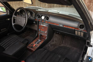 Image 39/85 of Mercedes-Benz 560 SL (1986)