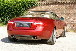 Image 37/50 of Jaguar XK (2011)