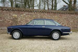 Bild 27/50 von Alfa Romeo 2000 GTV (1974)