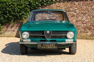 Bild 5/50 von Alfa Romeo Giulia 1300 GT Junior (1972)