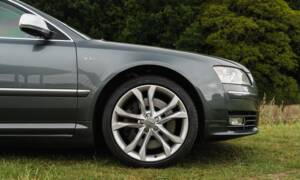 Bild 4/24 von Audi S8 V10 (2009)