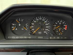 Image 12/14 of Mercedes-Benz 500 E (1993)