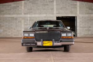 Image 28/58 of Cadillac Brougham Elegance (1988)