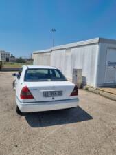 Bild 3/4 von Mercedes-Benz C 180 (1994)